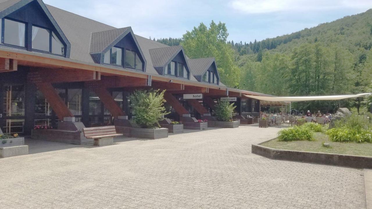 Camping Domaine Du Lac Chambon مورول المظهر الخارجي الصورة